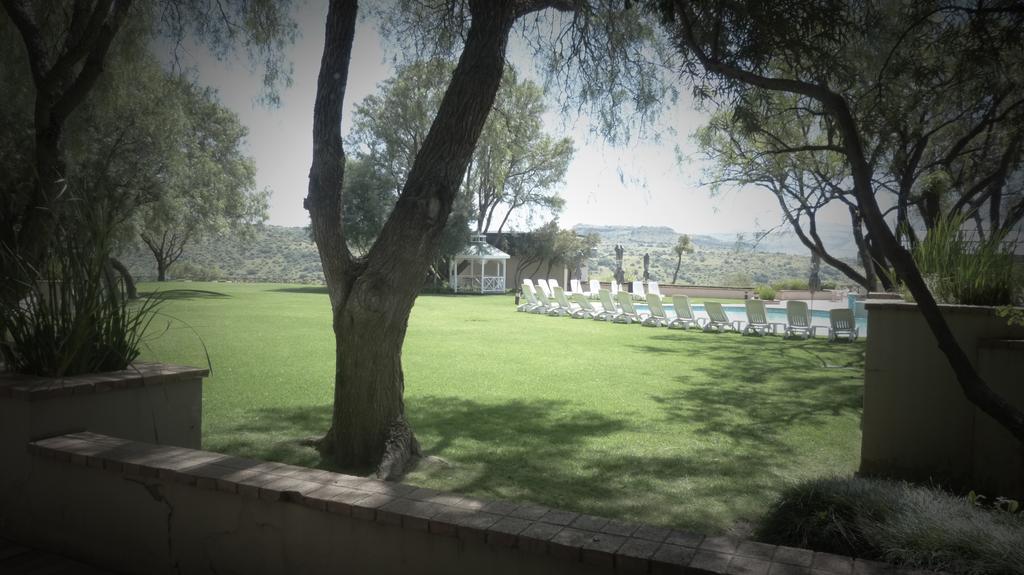 Black Mountain Leisure And Conference Hotel Groothoek Extérieur photo